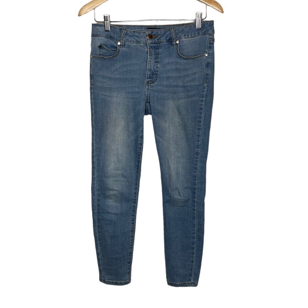 Tahari Chloe Fit Jeans size 4